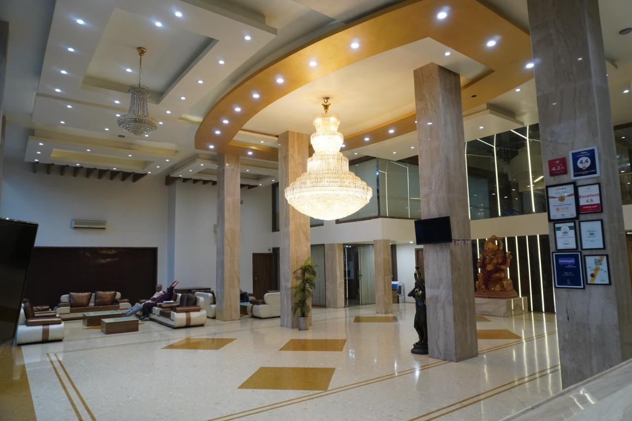 فندق ذا إيفرجراند بالاس راجكوت المظهر الخارجي الصورة